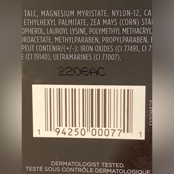 Laura Mercier Translucent Setting Powder & Velour Puff (NEW) - Picture 9 of 11